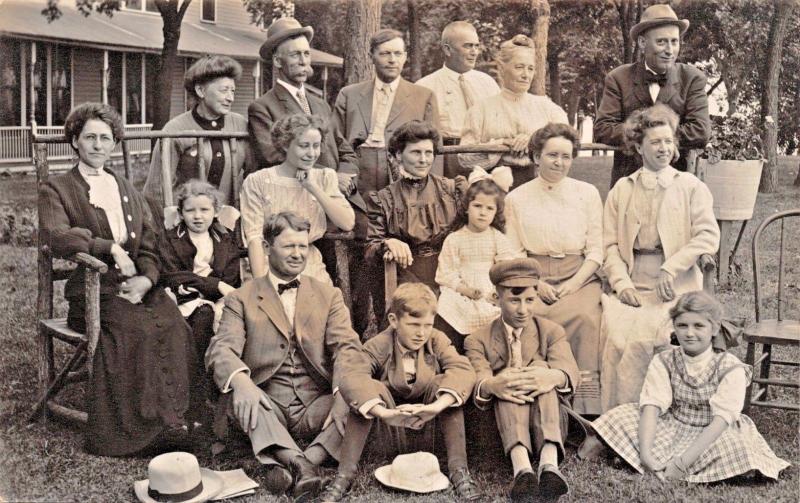 HARLAN IOWA 1909 PMK TO McFARLAND-LARGE FAMILY GET TOGETHER~REAL PHOTO POSTCARD