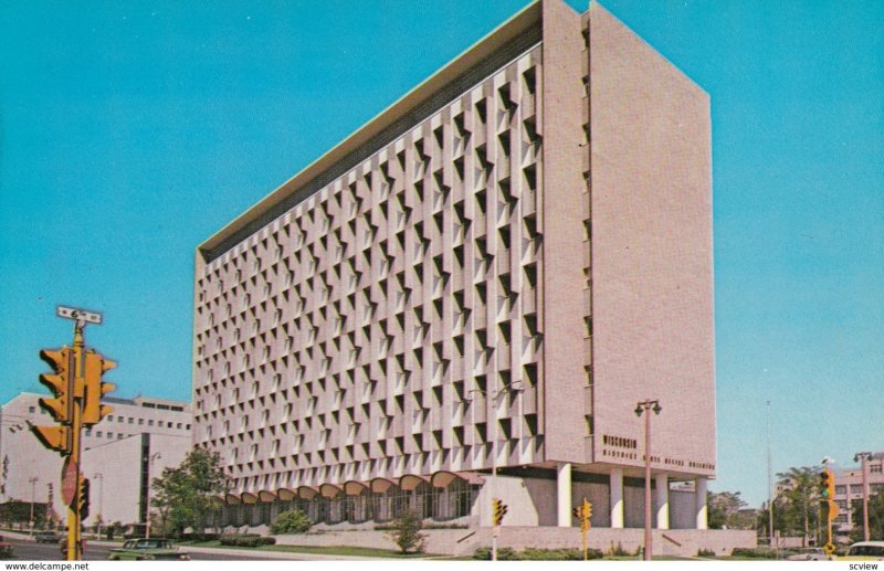 Milwaukee , WISCONSIN , 50-60s ; State Office Building