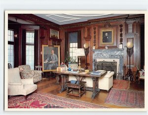 Postcard Living Room And Library, Home Of Franklin D. Roosevelt, Hyde Park, N.Y.