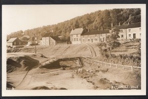 Yorkshire Postcard - Hutton-Le-Hole Village    B324