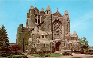 Vintage postcard of Cathedral of the Blessed Sacrament