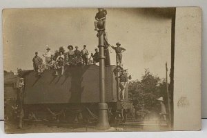 Reading Railroad Railway Workers Water Tower for Steam Engine Train Postcard E1