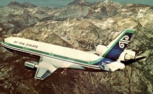 Airplanes Air New Zealand DC-10