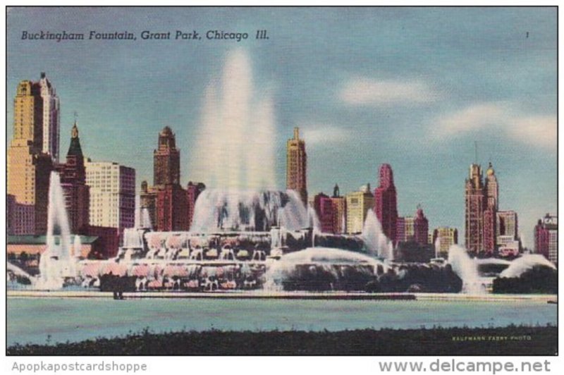 Illinois Chicago Buckingham Fountain Grant Park 1949