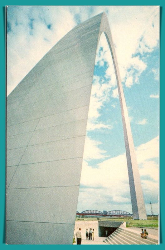 Missouri, St Louis - Base Of The Gateway Arch- [MO-097]