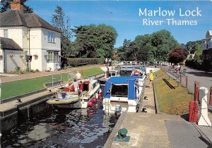 BT18386 Marlow lock river thames   uk