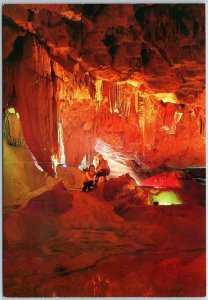 VINTAGE CONTINENTAL SIZED POSTCARD CAVE SPRING TUNNEL CAVE AT GUILIN CHINA