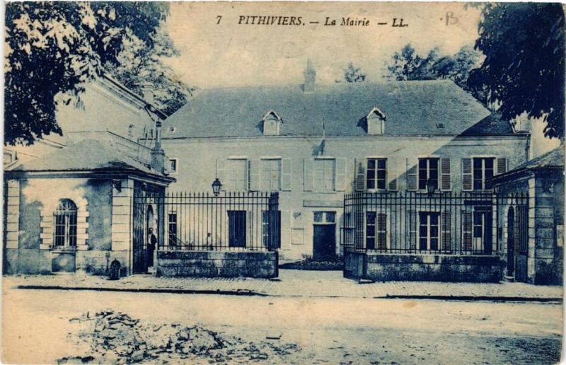 CPA PITHIVIERS La Mairie (607756)