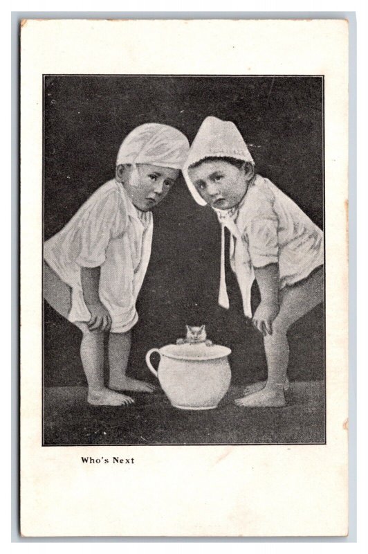 Comic Two Children Must Use Chamberpot Together Also Cat UNP UDB Postcard UNP S1