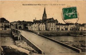 CPA St-GILLES-sur-VIE - Le Pont et les Quais (297918)