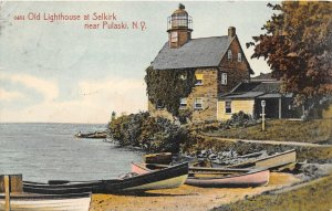 G80/ Pulaski New York Postcard c1910 Old Lighthouse Selkirk Boats