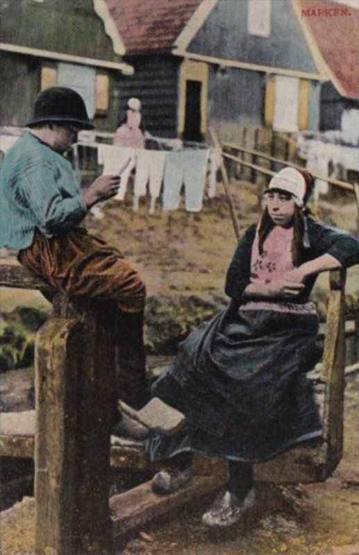 Netherlands Marken Young Couple In Traditional Dress