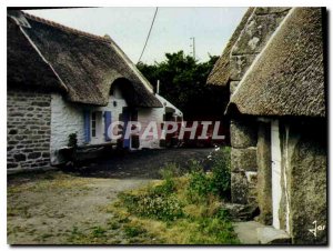 Postcard Modern Brittany in Colors Chaumiere Lower Britain