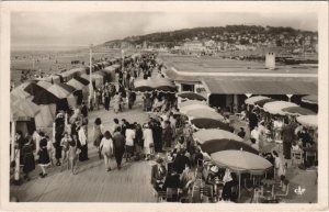 CPA DEAUVILLE Le Bar du Soleil (1229813)