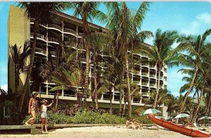 Postcard HOTEL SCENE Honolulu Hawaii HI AI9675