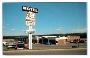 JUNCTION CITY, Kansas KS ~ Roadside HARVEST INN MOTEL ca 1970sPostcard
