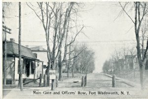 Postcard Antique View of Main Gate & Officer's Row, Fort Wadsworth, NY.  L5