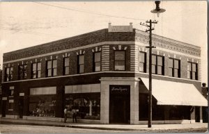 RPPC Wimer Building, Dan Myers Shop, Dr. Heidtman Office Vinita OK Postcard V40