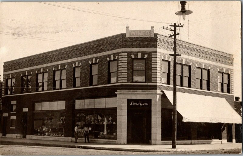 RPPC Wimer Building, Dan Myers Shop, Dr. Heidtman Office Vinita OK Postcard V40