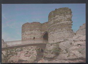 Cheshire Postcard - Gatehouse of Inner Ward, Beeston Castle    T8471