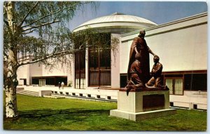 Postcard - Bureau Of Information, Temple Square - Salt Lake City, Utah