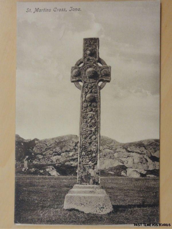 Isle of Iona IONA St Martins Cross - Old Postcard by W.R.& S. Reliable 484/27