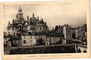 CPA PÉRIGUEUX-La Cathédrale-Les Quais et Avenue Daumesnil (232909)