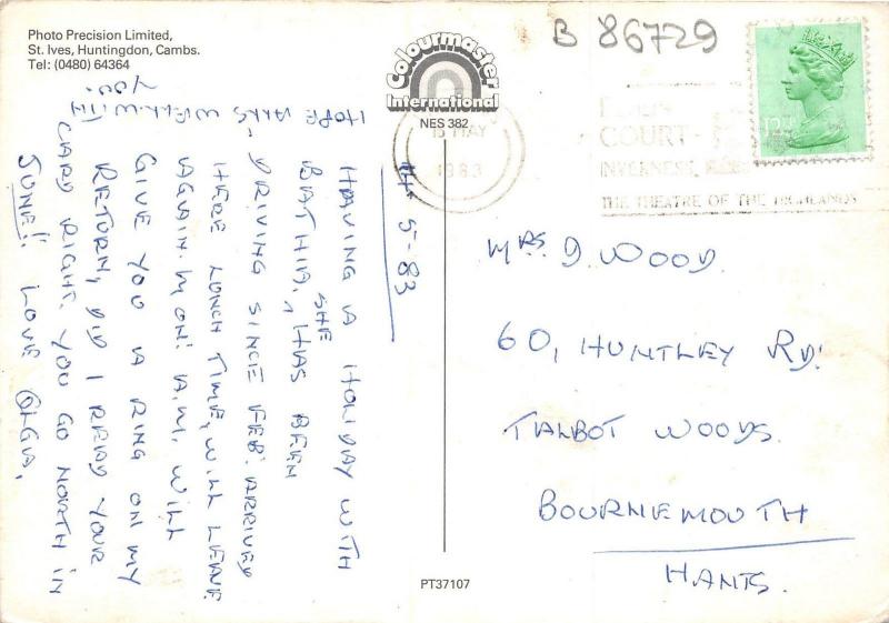 B86730 malham cave yorkshire uk