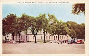 MADISON WISCONSIN~UNITED STATES POST OFFICE~OLD CARS~C RAY ALMON POSTCARD 1940s