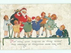 Divided-Back SANTA CLAUS CHRISTMAS SCENE Great Postcard W8250
