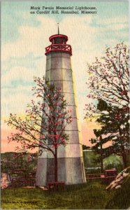 Postcard MO Hannibal - Mark Twain Memorial Lighthouse on Cardiff Hil