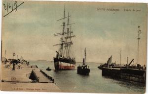 CPA St-NAZAIRE-Entrée du Port (250728)