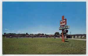 Holloway Motel US 30 Hamlet Indiana postcard