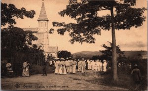 Congo L'Eglise le Dimanche Matin Church Natives Postcard C054