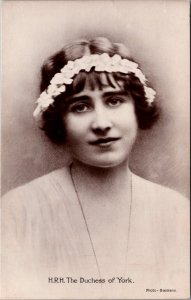 RPPC Duchess of York, Later Queen Elizabeth Queen Mother Vintage Postcard Z14
