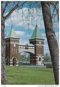 Porte des Maires, ST. HYACINTHE, Quebec, Canada, 40-60's