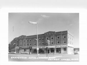 DETROIT  LAKES MINNESOTA 1940s Graystone Hotel Coffee Shop RPPC 4315