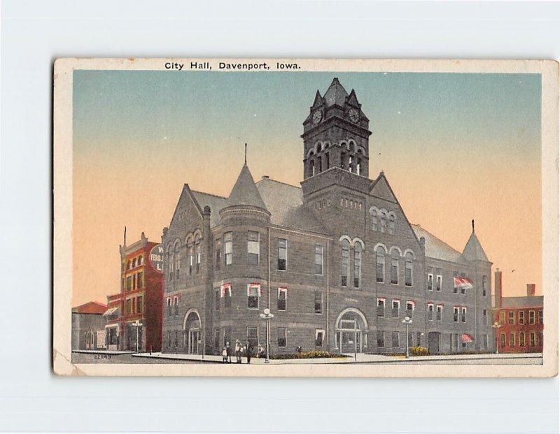 Postcard City Hall, Davenport, Iowa, USA