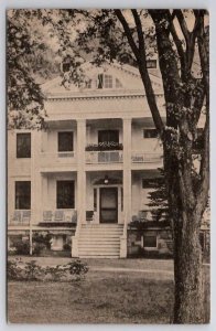 Lakeville CT Wake Robin Inn Mac Chamberlain Owner 1950 Reopening Postcard E43