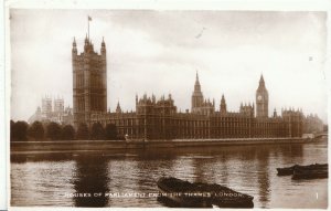 London Postcard - Houses of Parliament from The Thames - Real Photograph  ZZ528