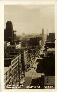 PC CPA US, WA, SEATTLE, LOOKING ON 2ND AVENUE, REAL PHOTO POSTCARD (b6878)