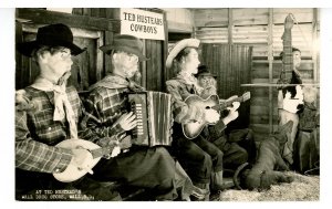 SD - Wall. Wall Drug Store, The Cowboys     *RPPC