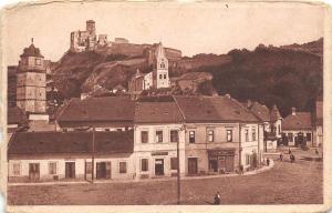 B37288 Trecin The view over the castle  slovakia