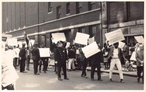 RPPC POLICE PROTEST BIAFRA NIGERIA NEW YORK AGFA REAL PHOTO POSTCARD c.1967-70 !