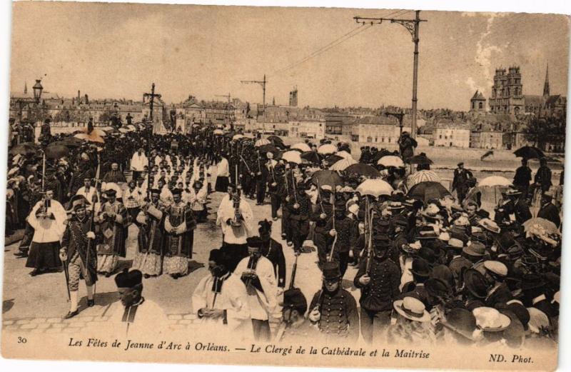 CPA Les Fetes de Jeanne d'Arc a ORLÉANS-Le Clerge de la Cathédrale (266102)