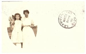 RPPC Postcard Circle Portrait Two Women Parsons Kansas 1909