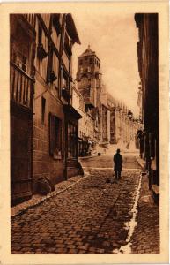 CPA LISIEUX - L'Église St-Jacques vue de la Rue aux Févres (516703)