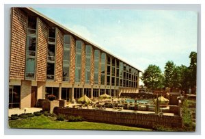 Vintage 1960's Postcard Holiday Inn East Front Street Traverse City Michigan