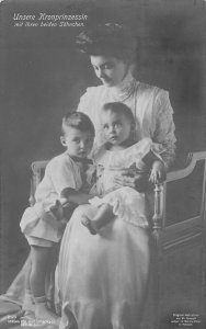 L521 Royalty Germany Crown Princess and children vintage postcard