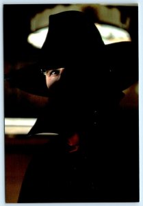 THE SHADOW Movie Character ALEC BALDWIN 1994 Universal Studio 4x6 Postcard